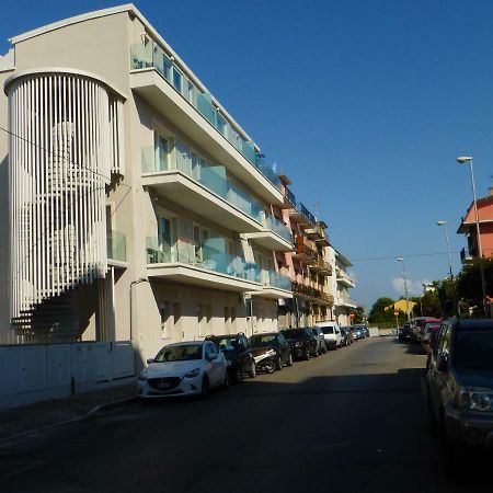 A Due Passi Dal Mare Lägenhet Civitanova Marche Exteriör bild