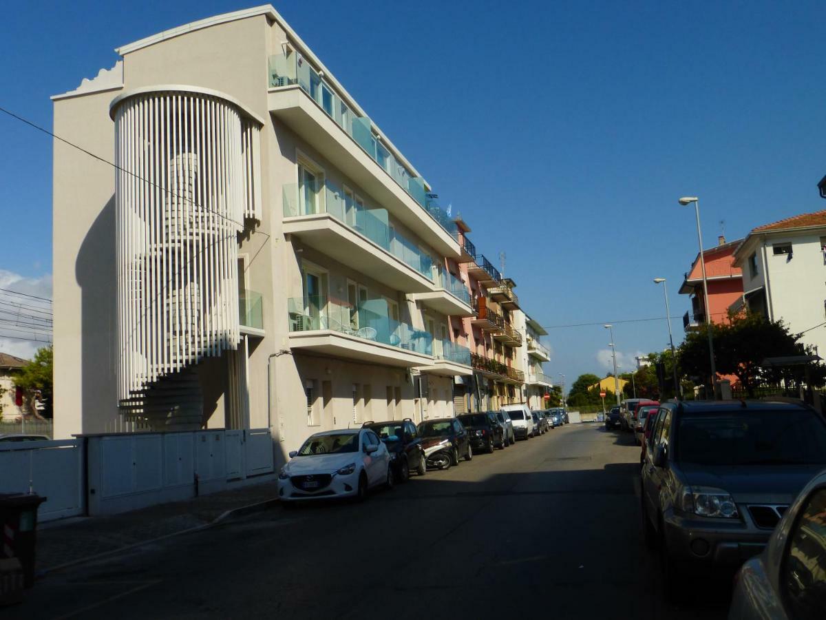 A Due Passi Dal Mare Lägenhet Civitanova Marche Exteriör bild